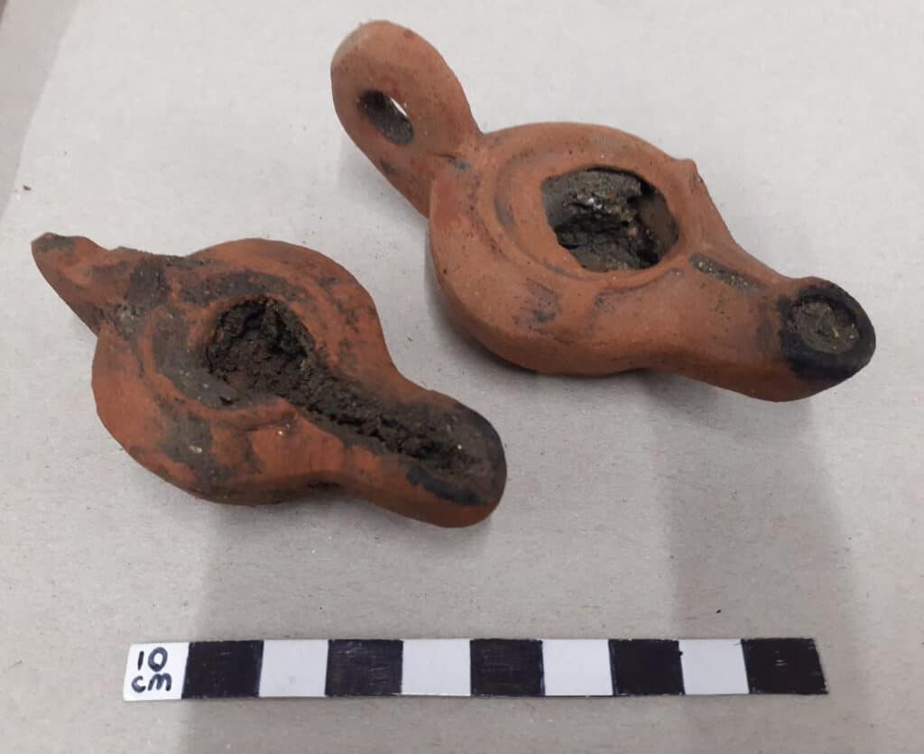 Oil lamps from the early Roman